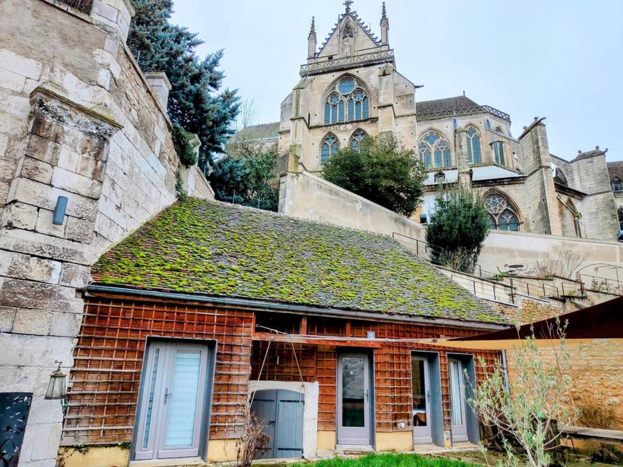 Вилла Saint Loup - Sejour A Осер Экстерьер фото